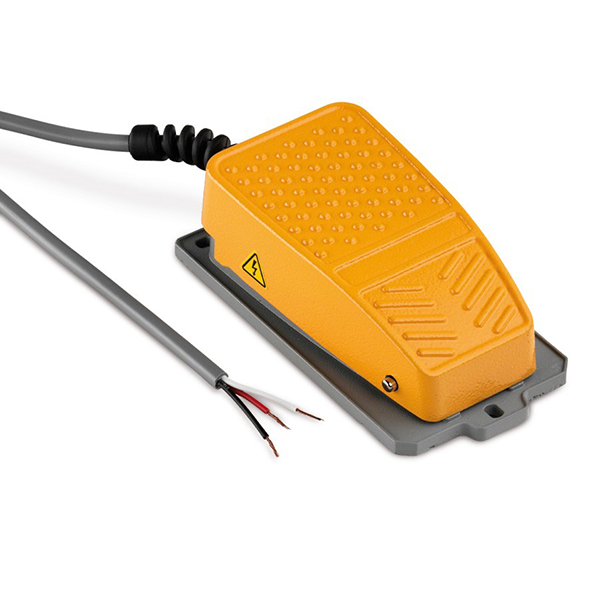 Kako lahko pametno stikalo naredi vsakodnevno osvetlitev bolj priročno in zanesljivo?